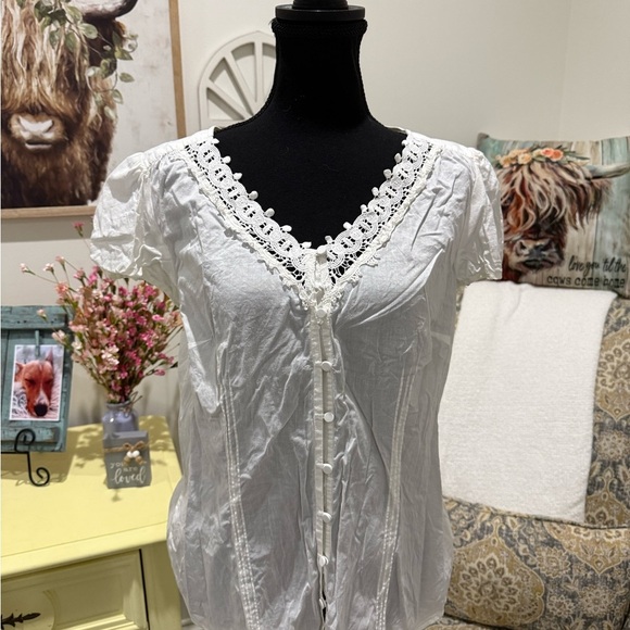 LOFT Cream Ruffled Buttoned Blouse - Picture 1 of 6